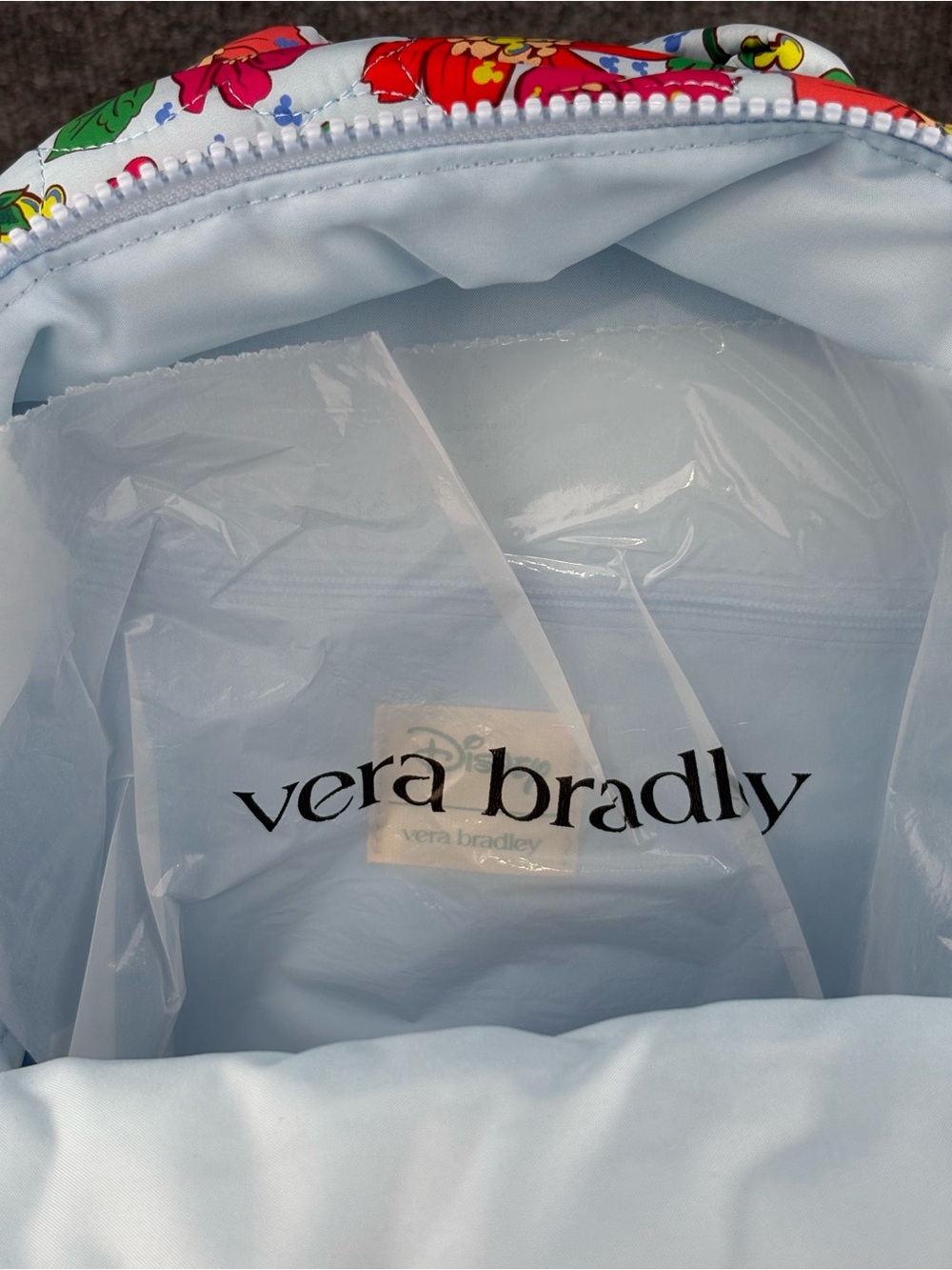 Disney Vera Bradley Mickey Meadow Backpack Small Banbury Backpack New With Tags - Picture 4 of 7